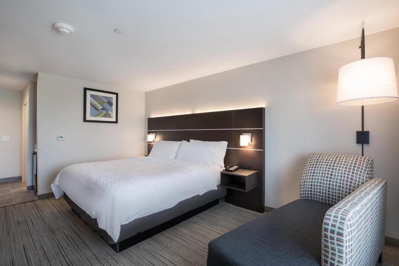 Holiday Inn Express & Suites Chicago - Hoffman Estates By Ihg Bagian luar foto