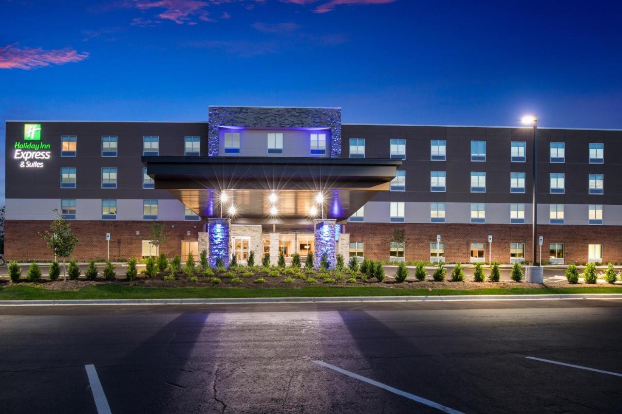 Holiday Inn Express & Suites Chicago - Hoffman Estates By Ihg Bagian luar foto