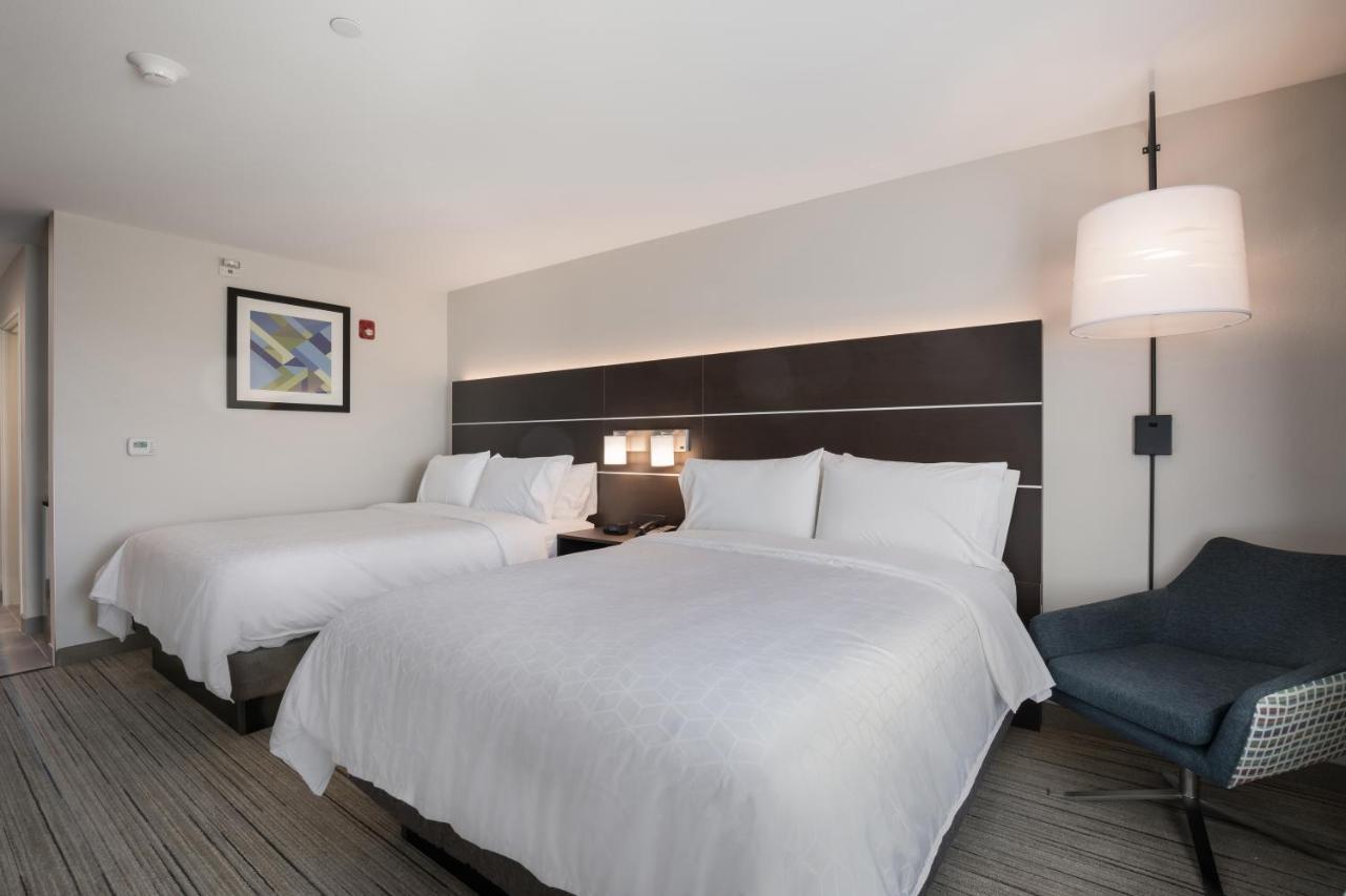 Holiday Inn Express & Suites Chicago - Hoffman Estates By Ihg Bagian luar foto