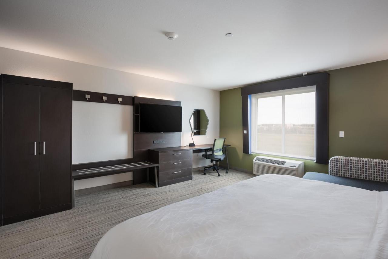 Holiday Inn Express & Suites Chicago - Hoffman Estates By Ihg Bagian luar foto